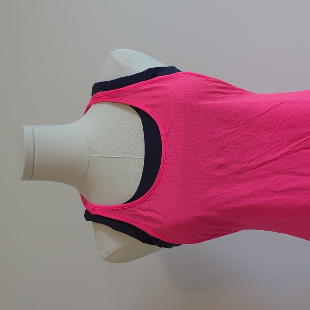 Lululemon size 6 bright coral tank top with built-in navy sports bra
